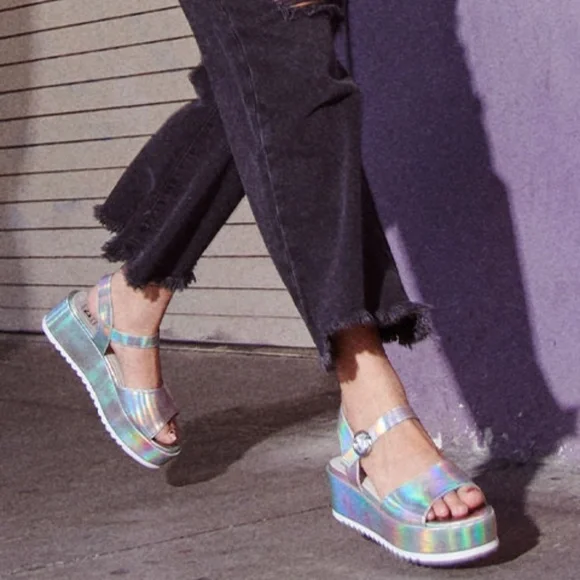 Snakeskin Print Palms Platform Espadrille Sandal By Chinese Laundry - Picture 5 of 11